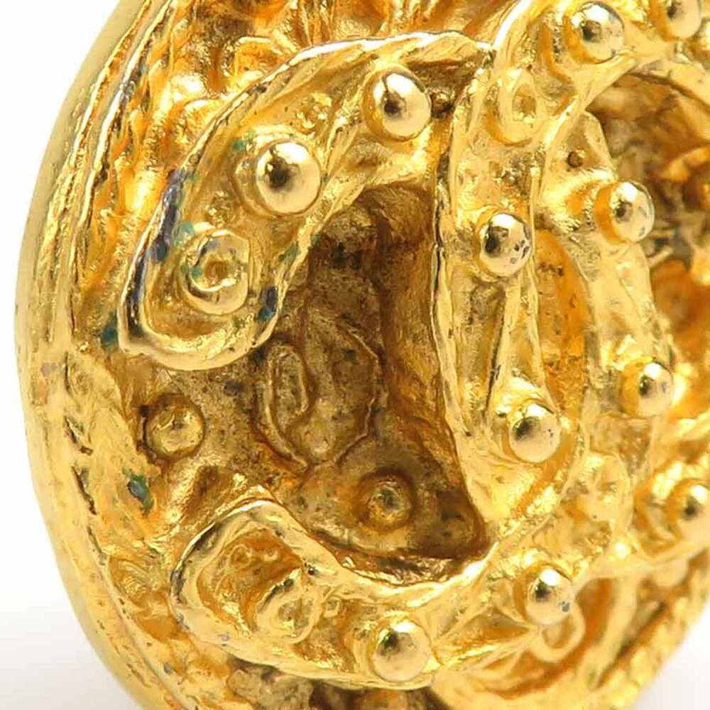 CHANEL Vintage Gold Earrings - Picture 8 of 12